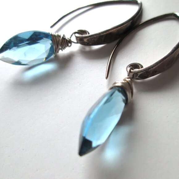 AloKele Kauai Marquis Cut London Blue Quartz Hammered Sterling Silver Earrings - Picture 3 of 14